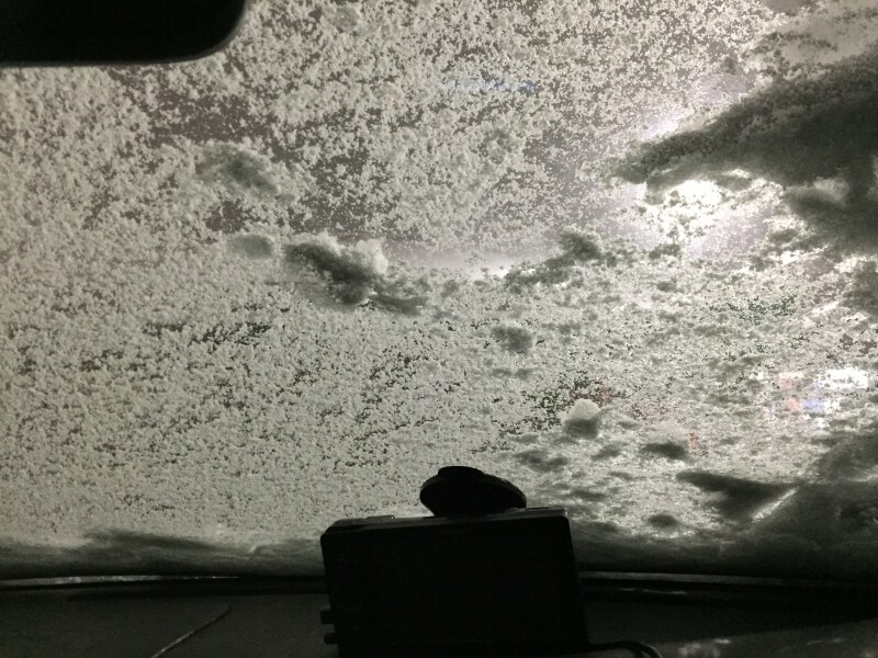 フロントガラスが凍ってしまったら？