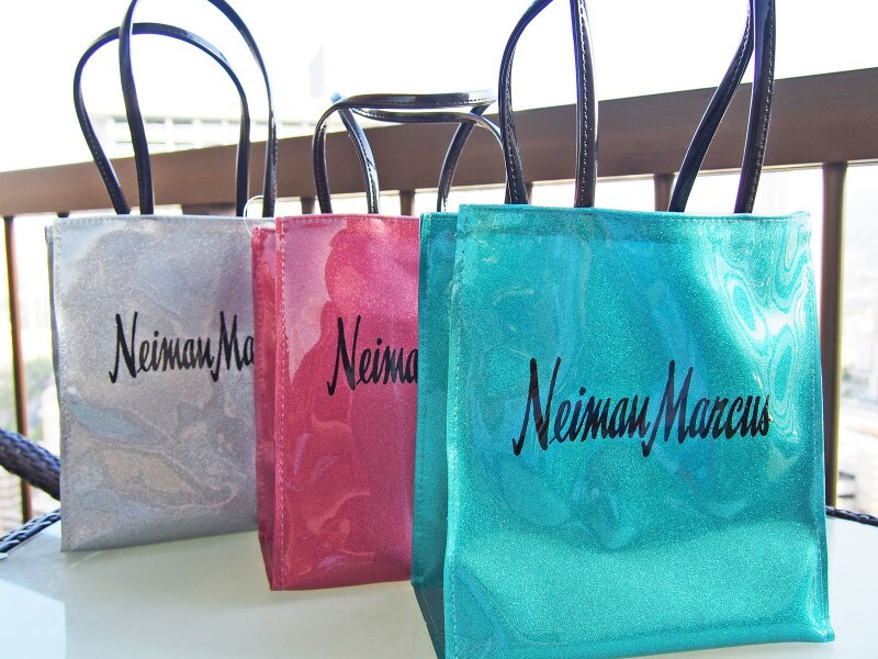 マチ部分に「Honolulu」の地名が入ったニーマン・マーカスのオリジナルバッグ（28ドル）