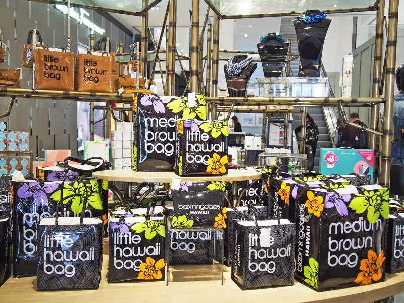 NY発の高級デパート、ブルーミングデールズのハワイ店限定バッグ