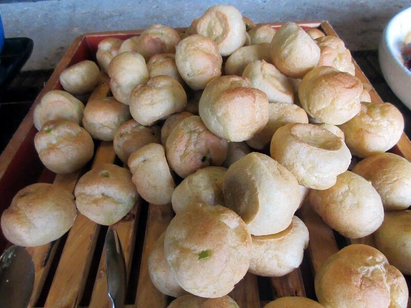 くずし割烹 隠れ房 御庭 抹茶シュークリーム