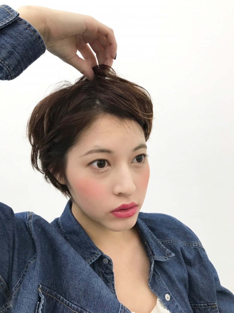 トップの髪を引き出す