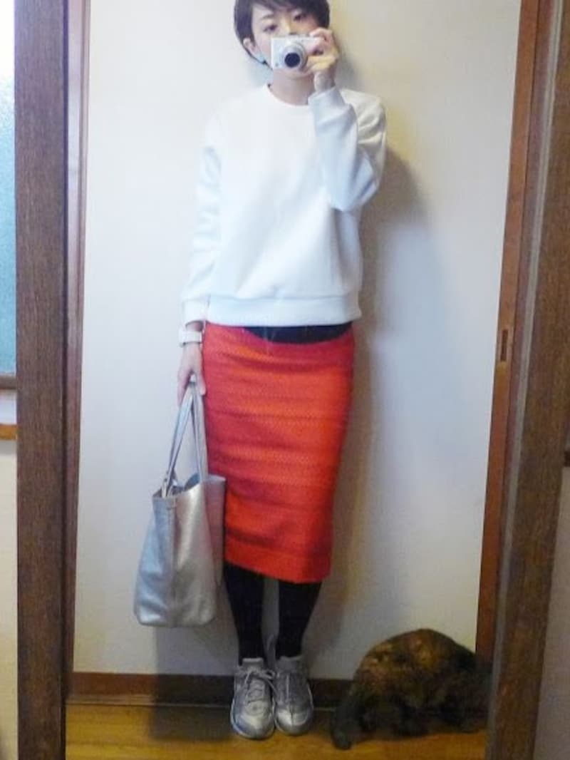 ボトムスで鮮やカラー1点差しコーデ