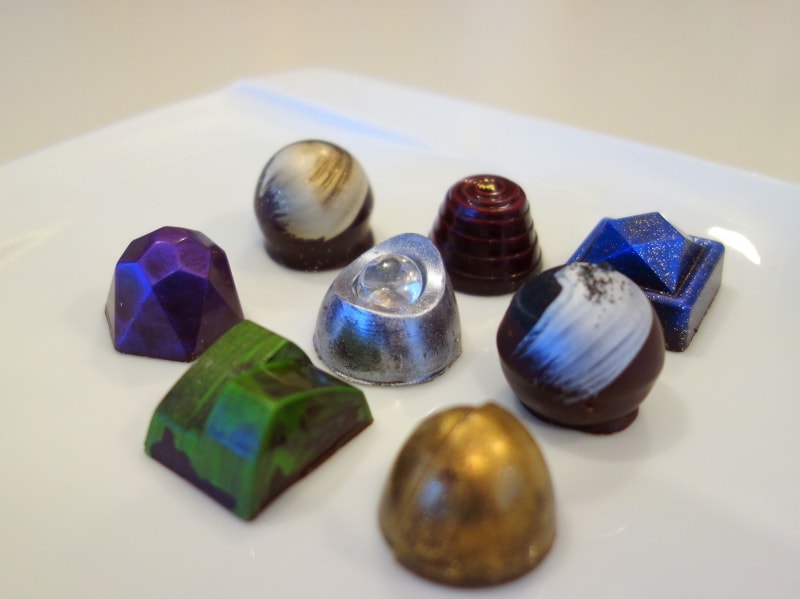 ８種類のジュエリーのようなチョコレート