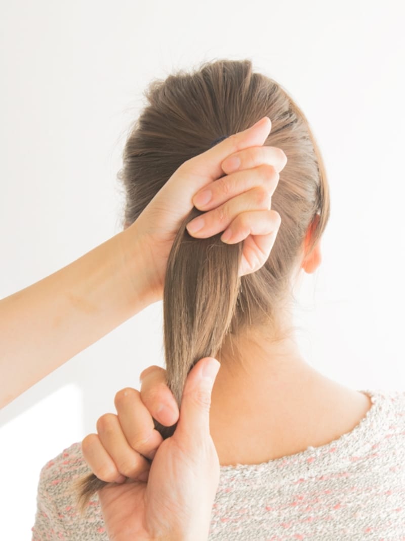 毛先まですべらせるようにつける