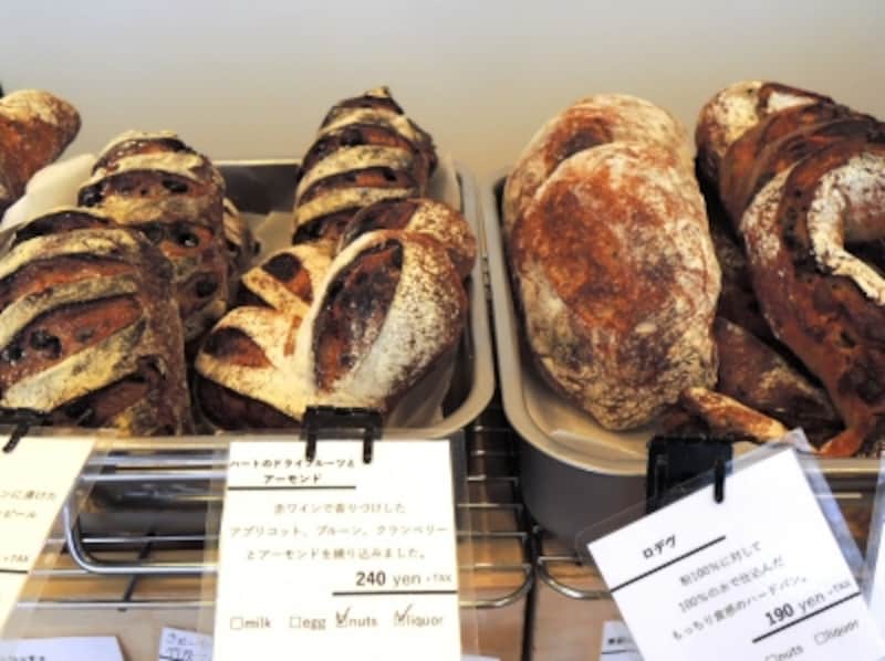 色よく焼き上げられたハード系