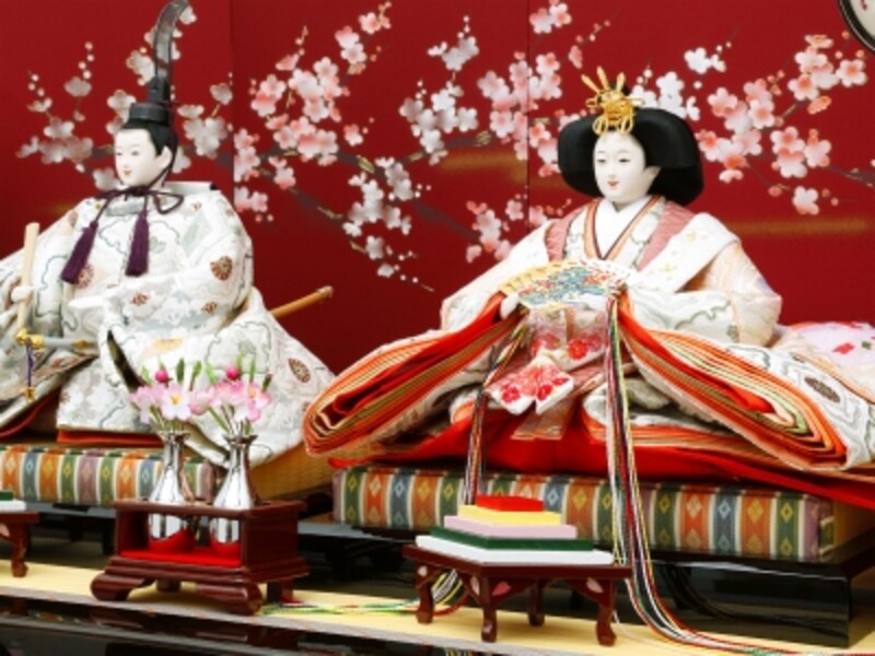 役目を終えたひな人形をどうしたらいいのか、悩みますね