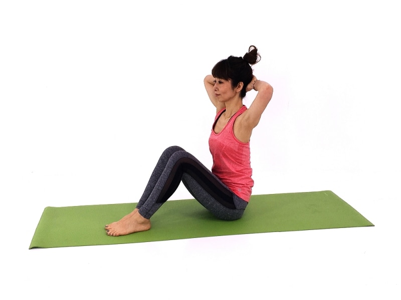 ククビレエクササイズ1undefinedお腹を腰に引き寄せ両手は頭の後ろに