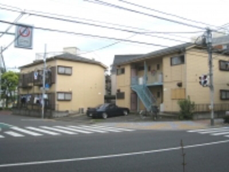 街自体がそれほど古くないので、木造アパートはほぼなく、大半は軽量鉄骨造などのタイプだ