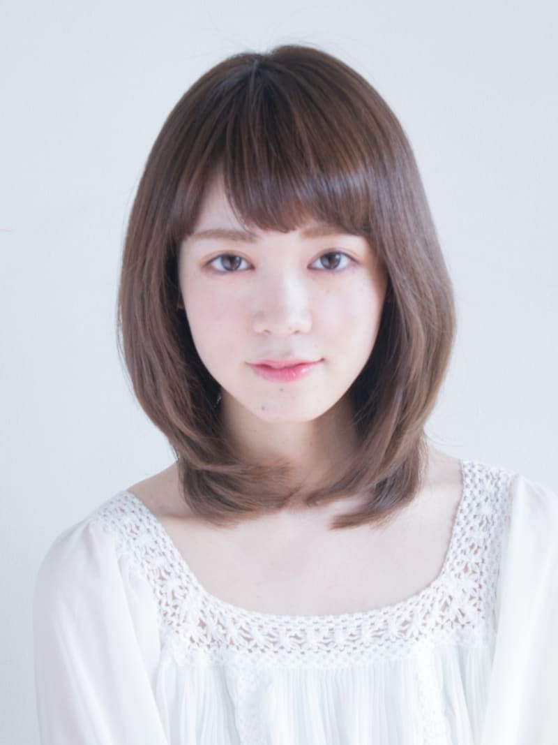 レイヤーの入ったミディアムヘアundefined