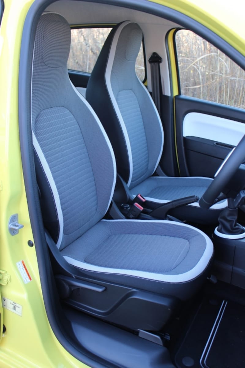 新型ルノートゥインゴ