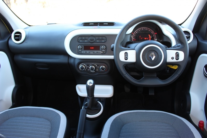 新型ルノートゥインゴ