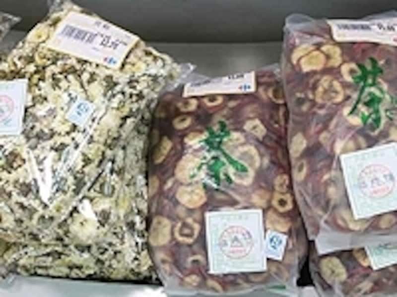 パックになって売っているので、小分けしてお友達に渡そう！（量り売りのお店もある）