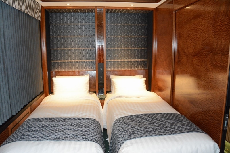 ロイヤルツインの寝室