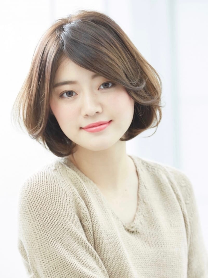 王道の「ひし形スタイル」でみせるエレガントボブ