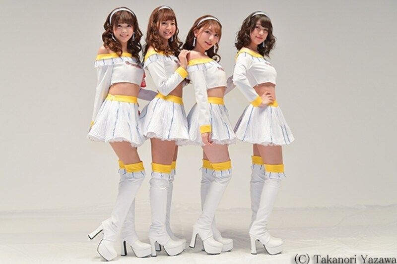 右側はモノトーンでシンプルな仕上がり