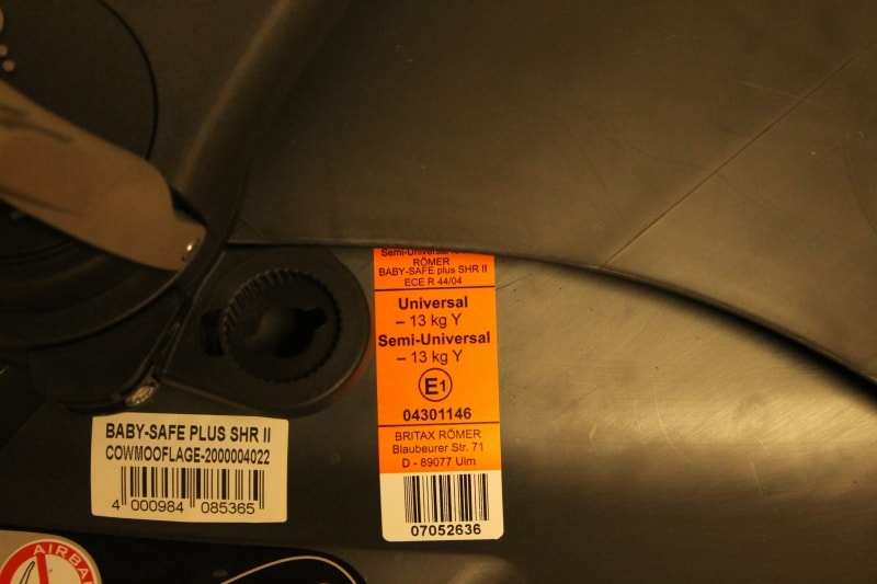 ECE-R44 最新安全基準undefinedチャイルドシート