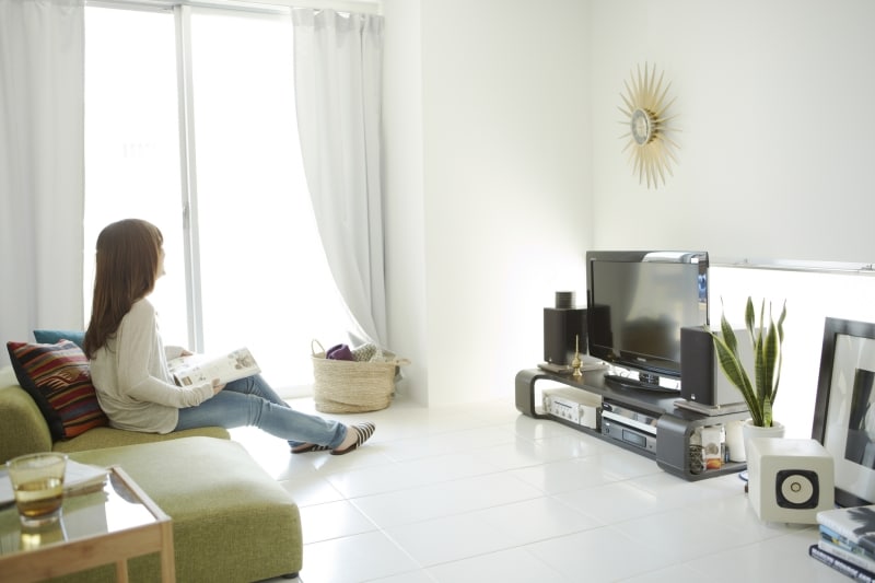 テレビは目線より低く