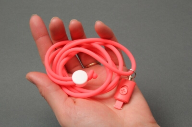 シリコン製のネックストラップで触り心地がいい