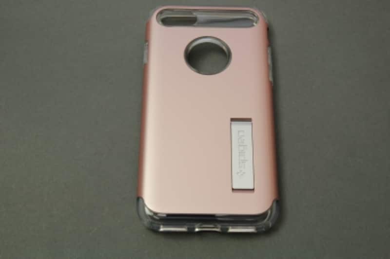 「iPhone 7 ケース スリムアーマー」（Spigen）の価格は3390円（税込）だ。今回紹介するカラーはローズゴールド。