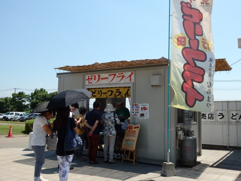 古代蓮の里の売店のゼリーフライ・コーナー