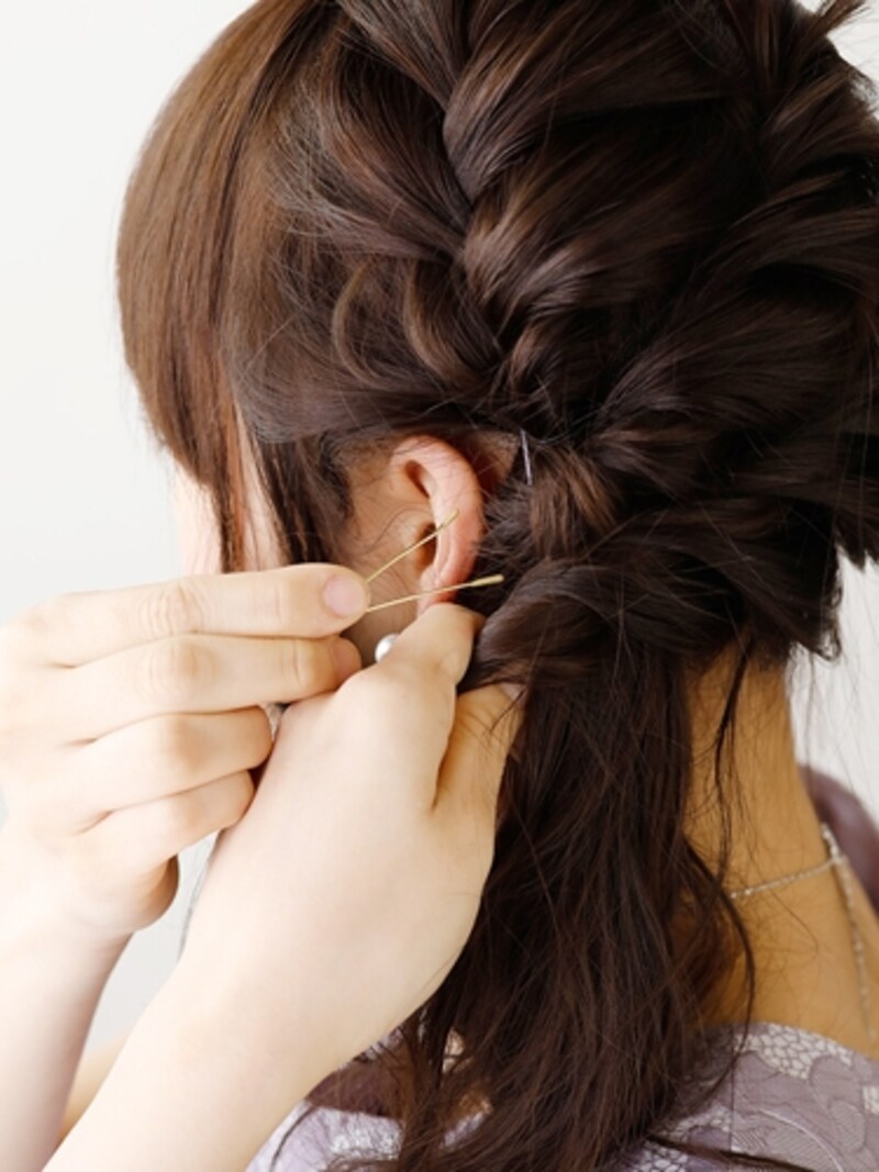 毛流れに対して直角にピン留め