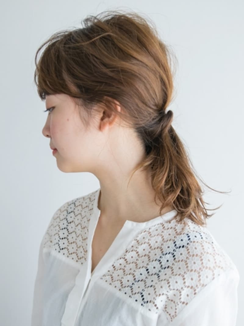 オフィスで使える大人のひとつ結びアレンジ