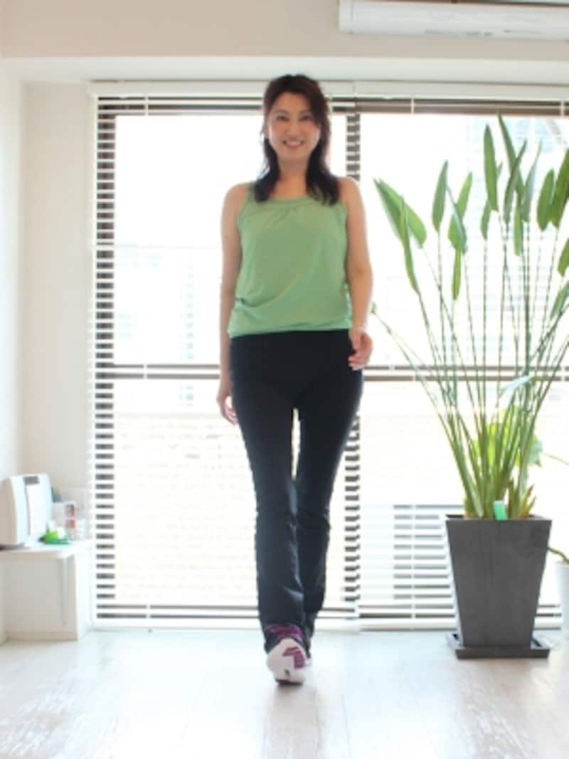 スニーカーで健康的なウォーキングを。