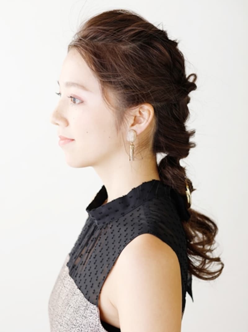 くるりんぱで洗練ヘアアレンジ