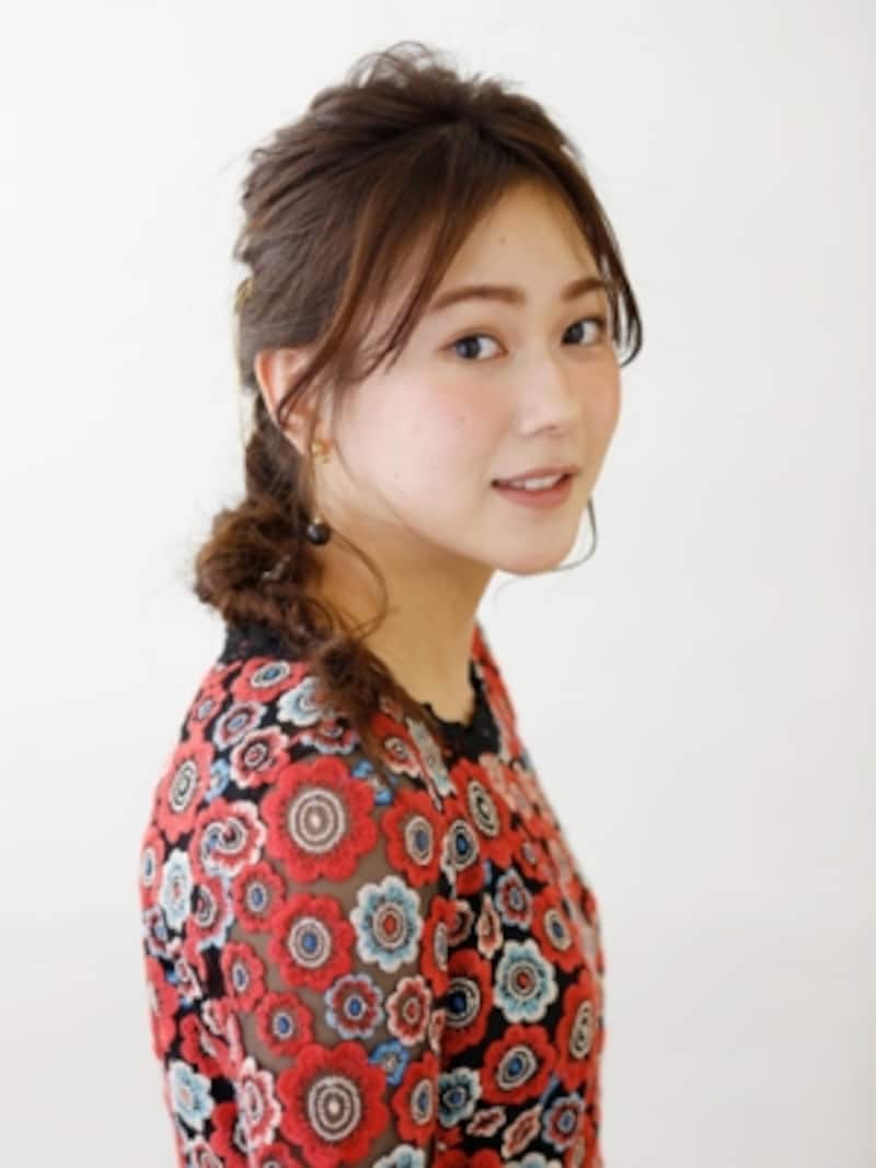 くるりんぱ フィッシュボーンのガーリーヘアアレンジ 結婚式 パーティーヘアアレンジ All About