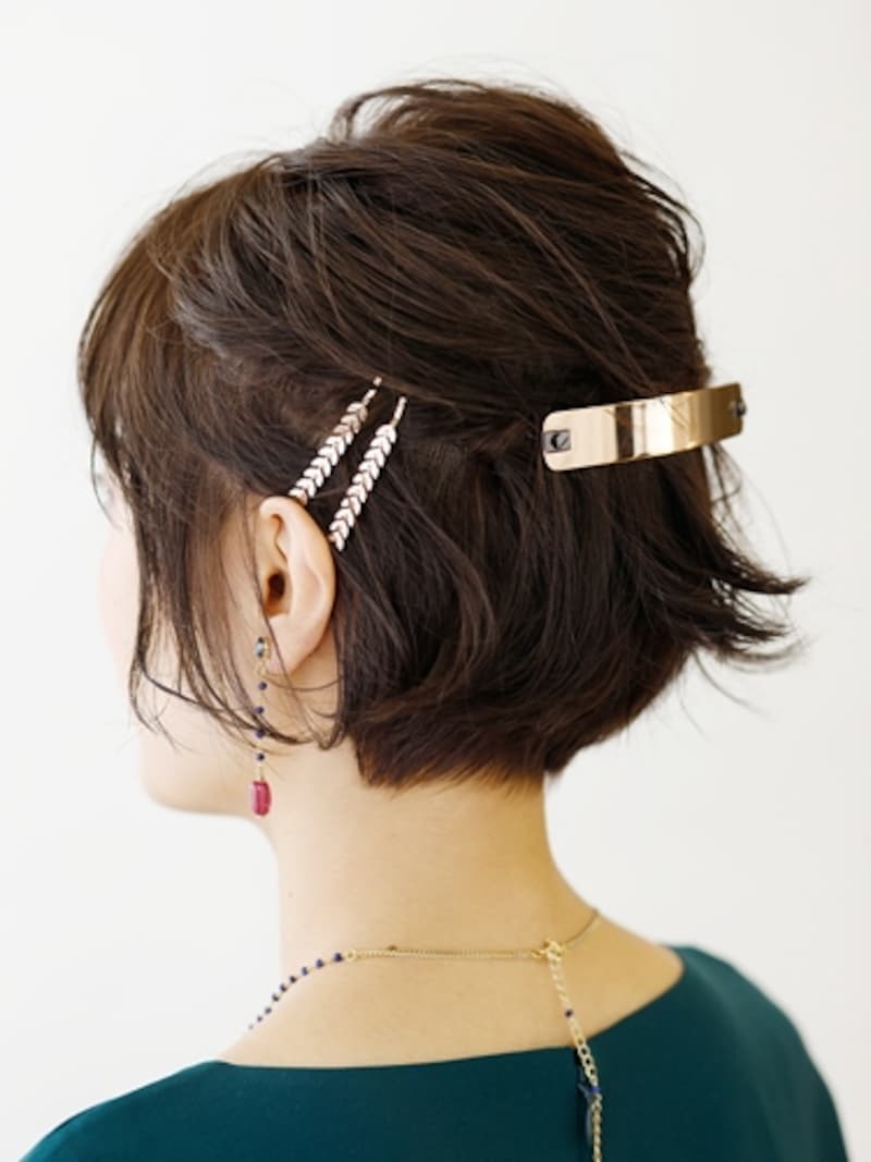 トップは高さを出し、毛先はあえてラフに仕上げてメリハリを