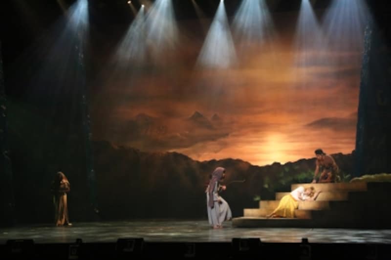 『王家の紋章』前回公演よりundefined写真提供：東宝演劇部