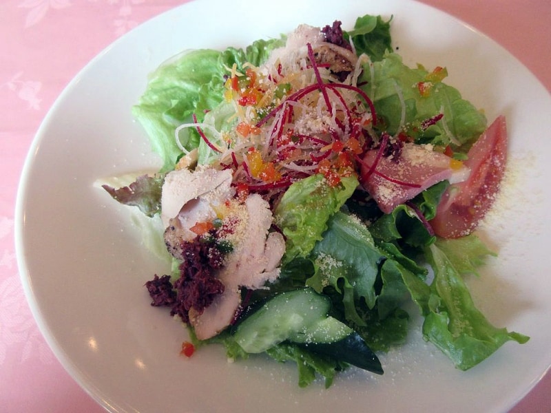 カスタムトッピングサラダ