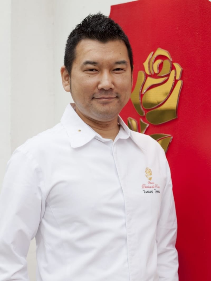 「パッション ドゥ ローズ」のオーナー田中貴士シェフ