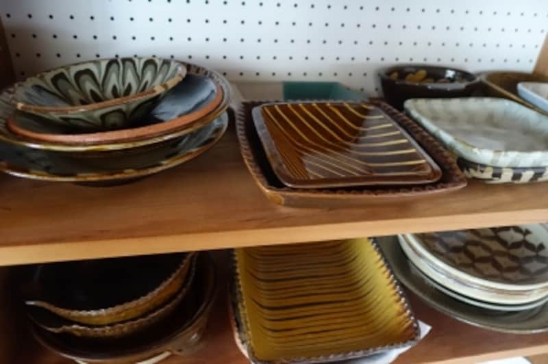 食器棚に並ぶ器も見応えあります。