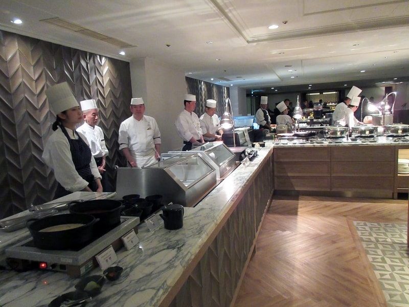 ポルト 温菜のブッフェ台