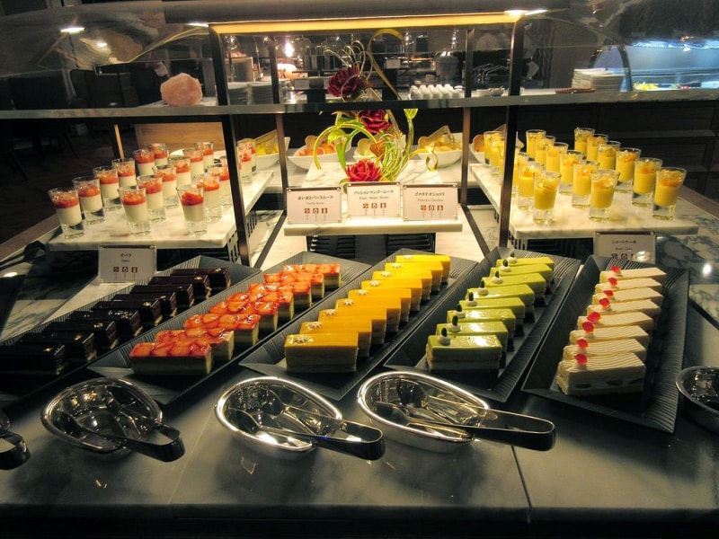 ポルト デザートのブッフェ台