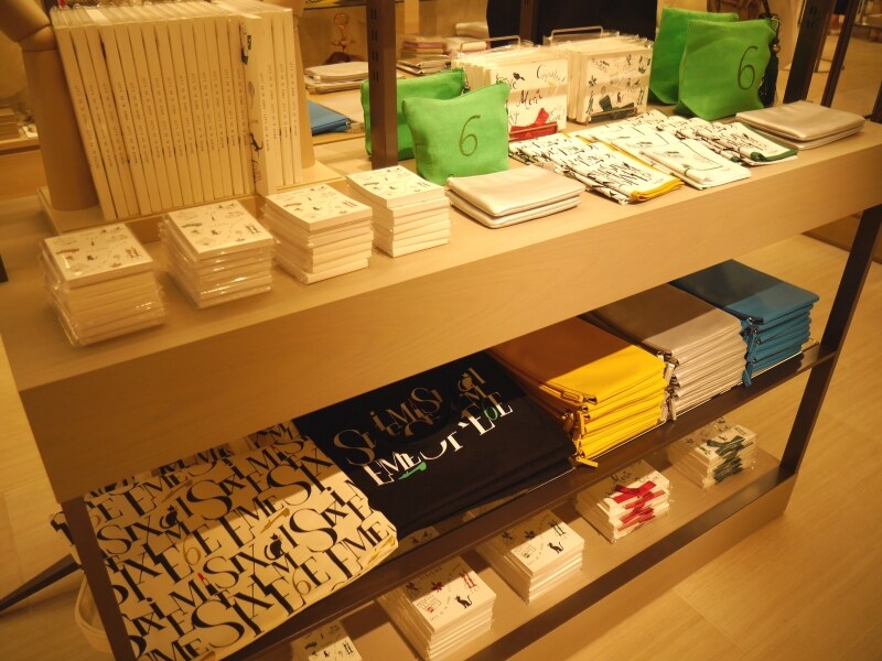 『シジェーム ギンザ』のオリジナルグッズ