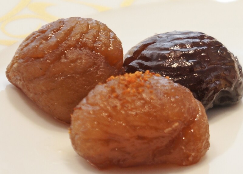 マロングラッセundefined1,600円(ラム/オレンジ/スパイス)、ソルトundefined2,400円(ソルト)全て1粒の価格