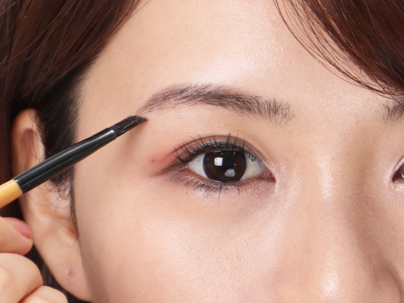 瞳の色とあったナチュラルなカラーをセレクト