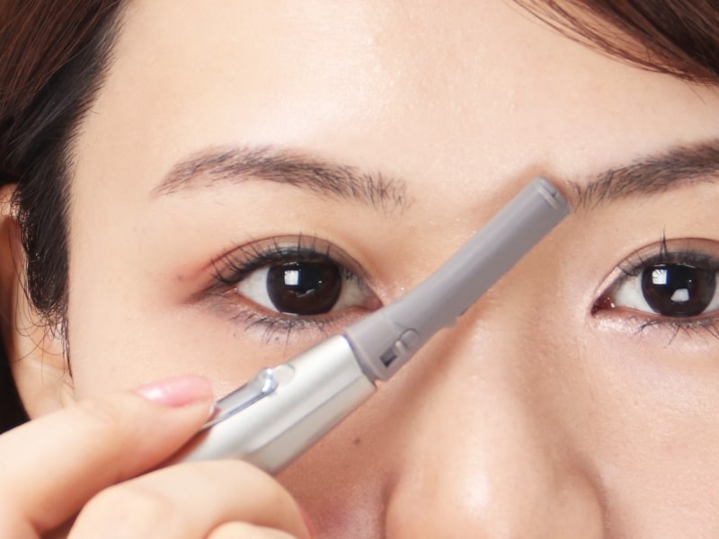 うぶ毛を処理すると顔全体も明るくなります