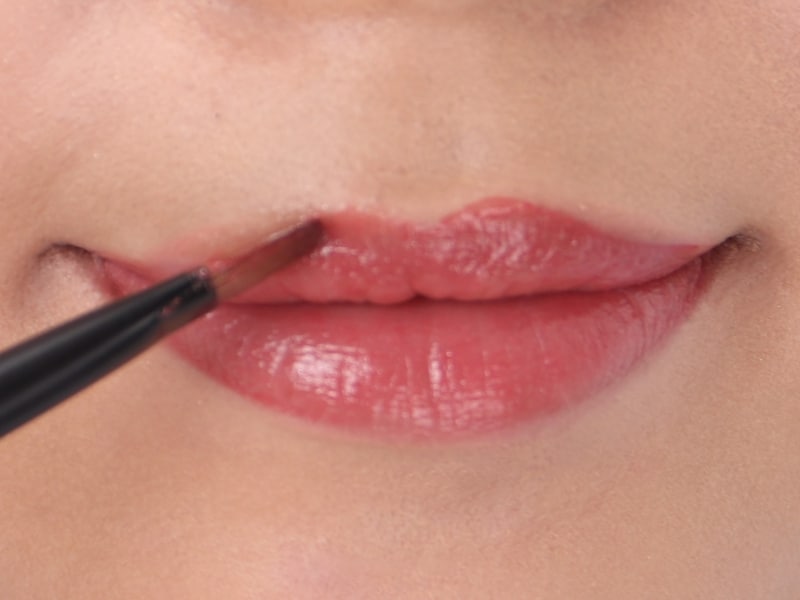 上唇の山の角をしっかり取るのがポイント