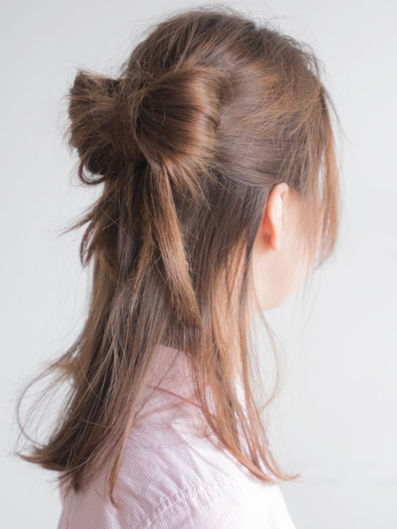 太めのリボンヘアハーフアップ