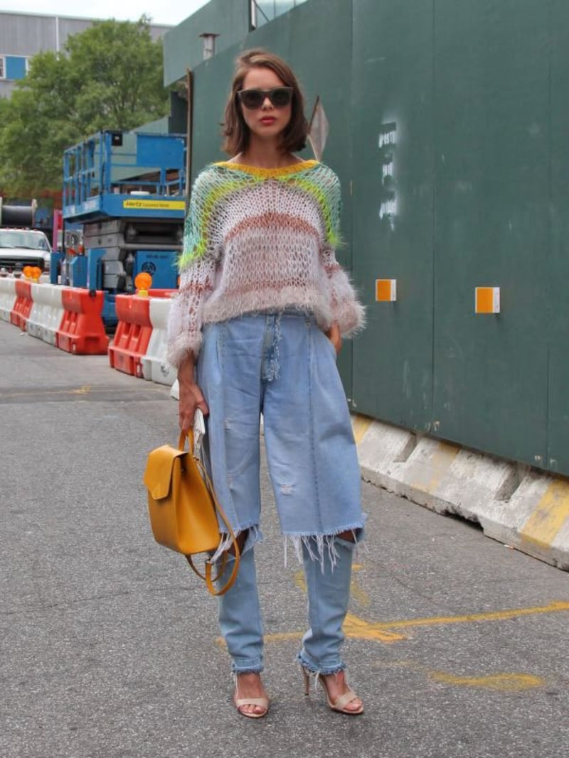 足元はピンヒールシューズでレディー感を呼び込んでundefined(c)Rie Miyata