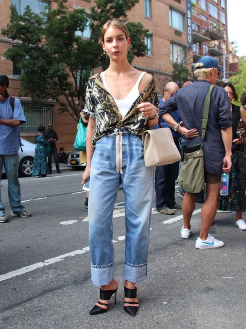 「肩落とし」スタイルでのどかな風情にundefined(c)Rie Miyata