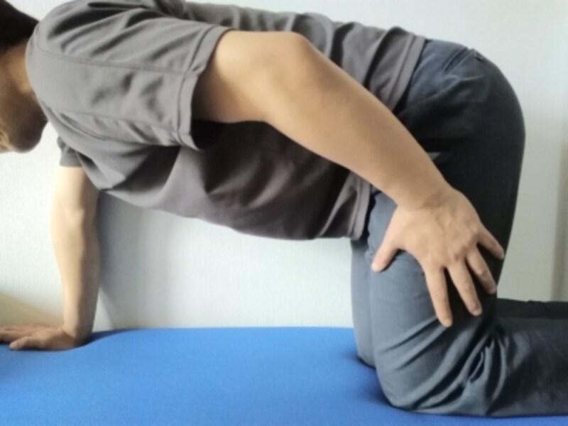 脚の付け根もしっかりほぐしていきます