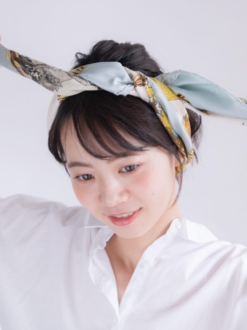 結び目をセンターより少しずらすとおしゃれ