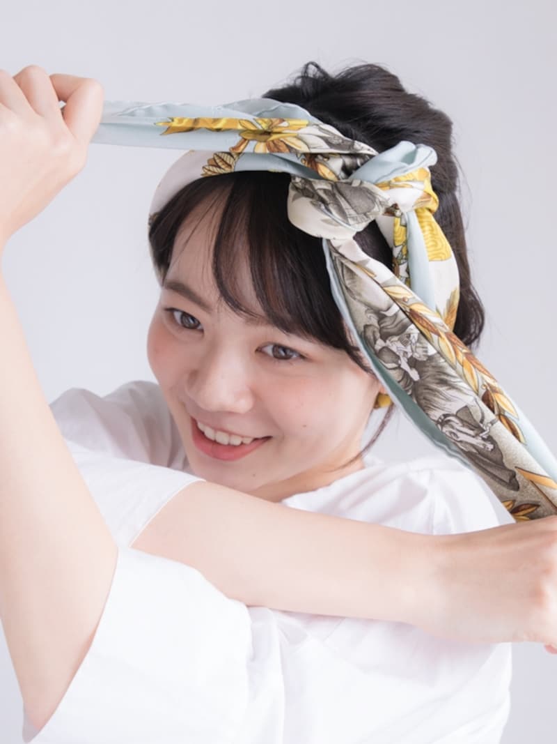 結び目がセンターよりズレていた方がおしゃれ