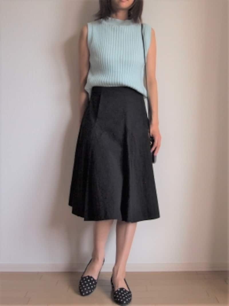 柔らかなミントカラー＆ドットシューズで大人可愛さを楽しんで