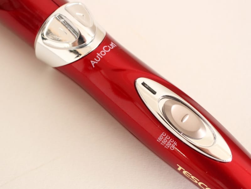 温度設定は、120℃、150℃、180℃の3段階。内側だけ熱くなるので、やけどの心配はほとんどありません