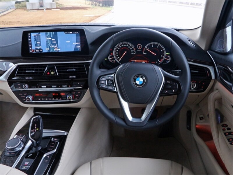 BMW523dラグジュアリー